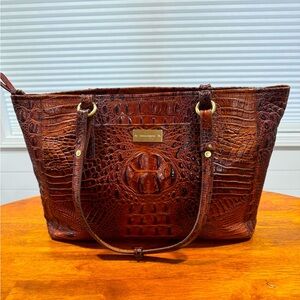 BrahminPecan Brown Leather Crocodile Print Vintage shoulder handbag